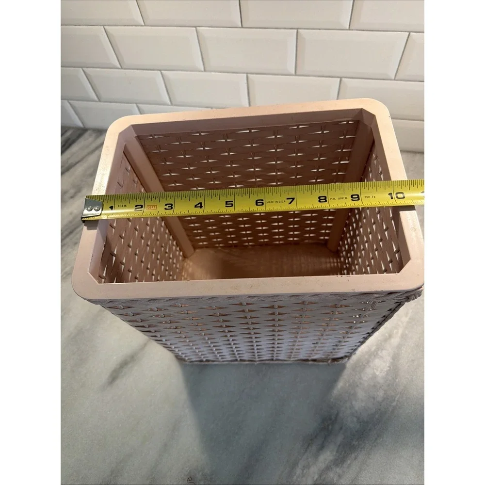 RARE! Vintage Blush Pink Wicker Shabby Trash Can/Wastebasket ES008